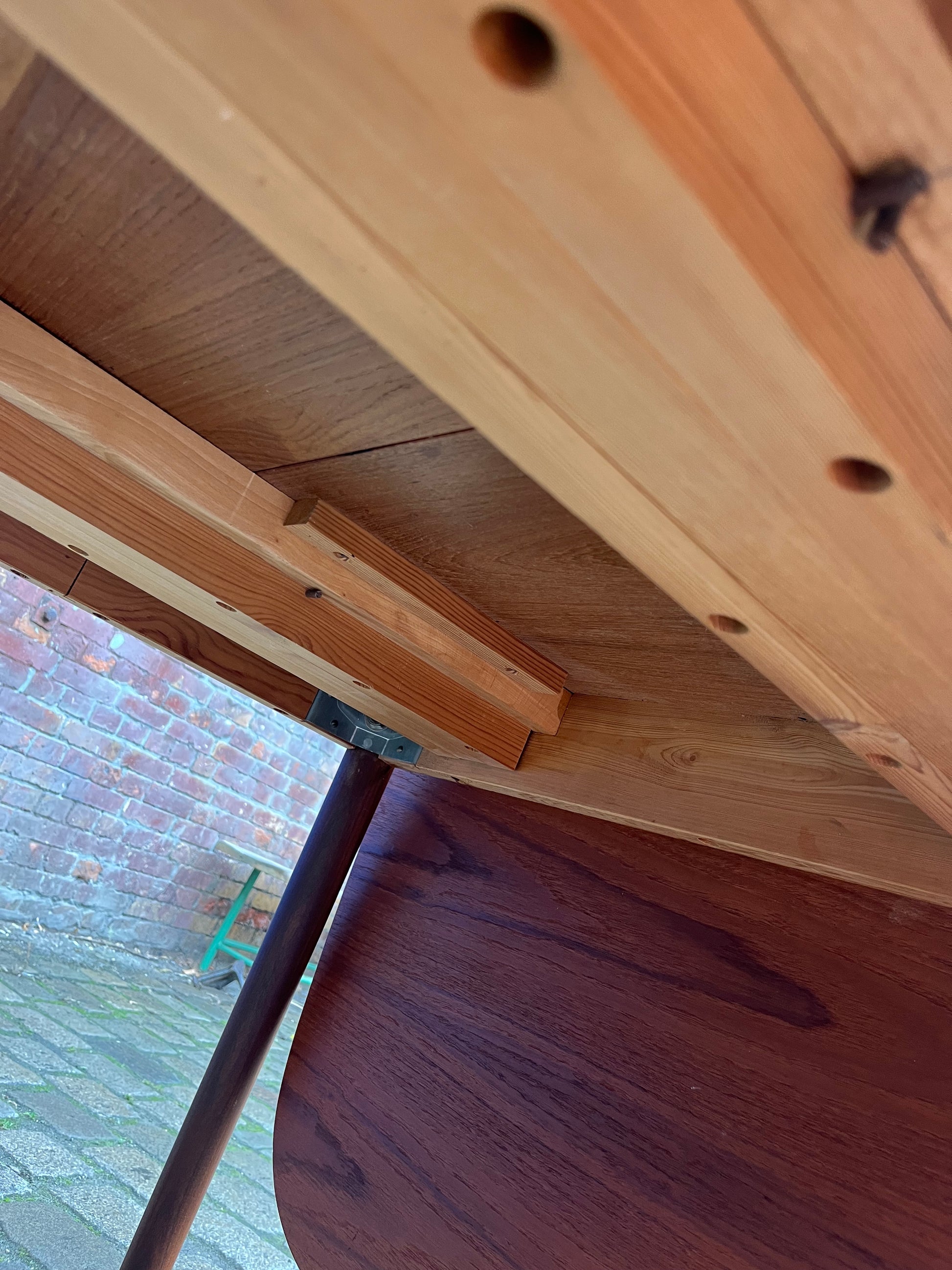 Esstisch Teak verlängerbar mit eingehängten Platten