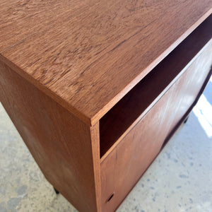 Schrank Teak mit Schiebetüren aus Dänemark