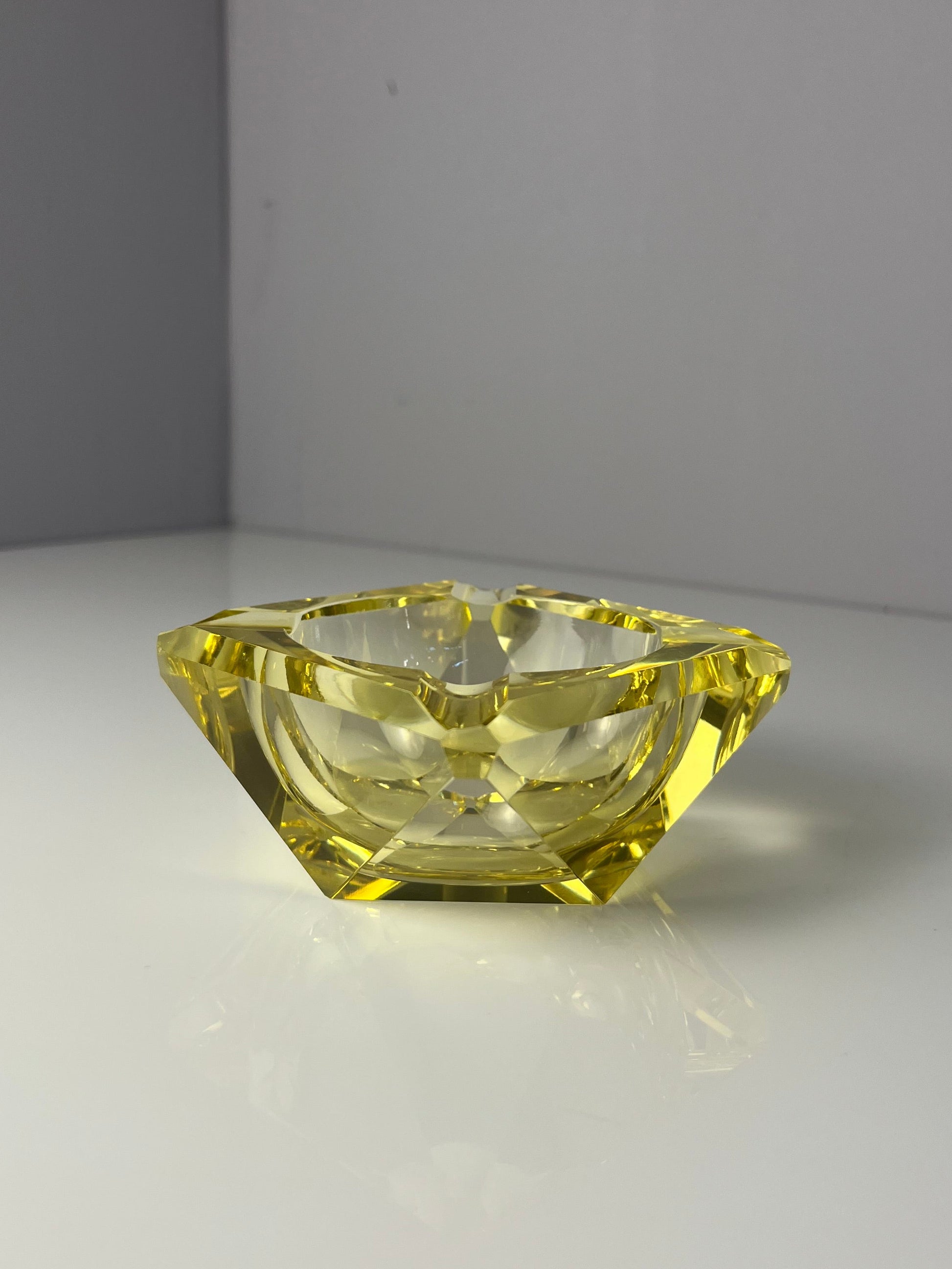 Aschenbecher gelb Kristallglas