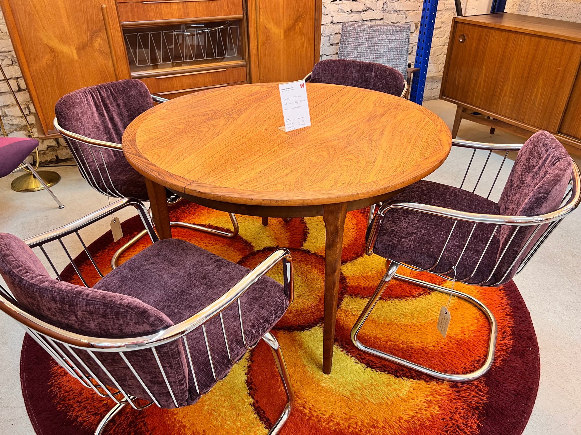 Runder Esstisch Teak mit Butterfly Auszug