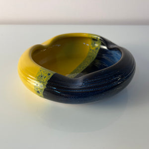 Aschenbecher gelb blau aus Dänemark