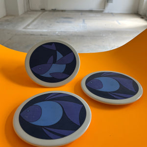 Set: 3x Sammelteller / Wandteller Fische blau von Ib Antoni für Bing & Grøndahl