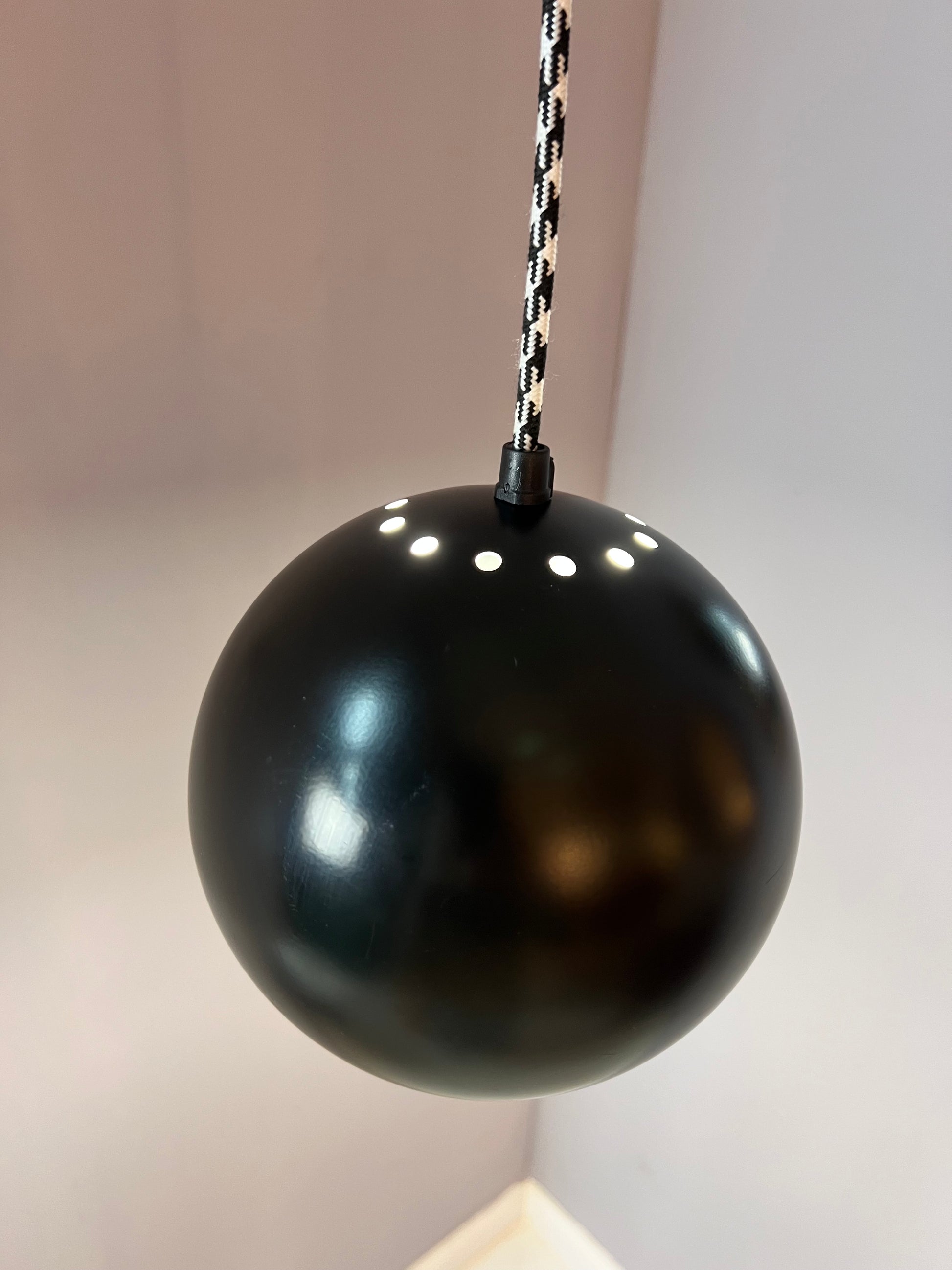 Kugellampe schwarz Dänemark