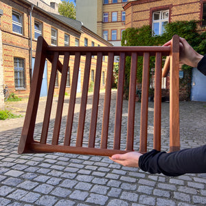Hocker mit Lederkissen von Hans J. Wegner