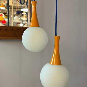Kugellampe orange blau Opalglas von Richard Essig