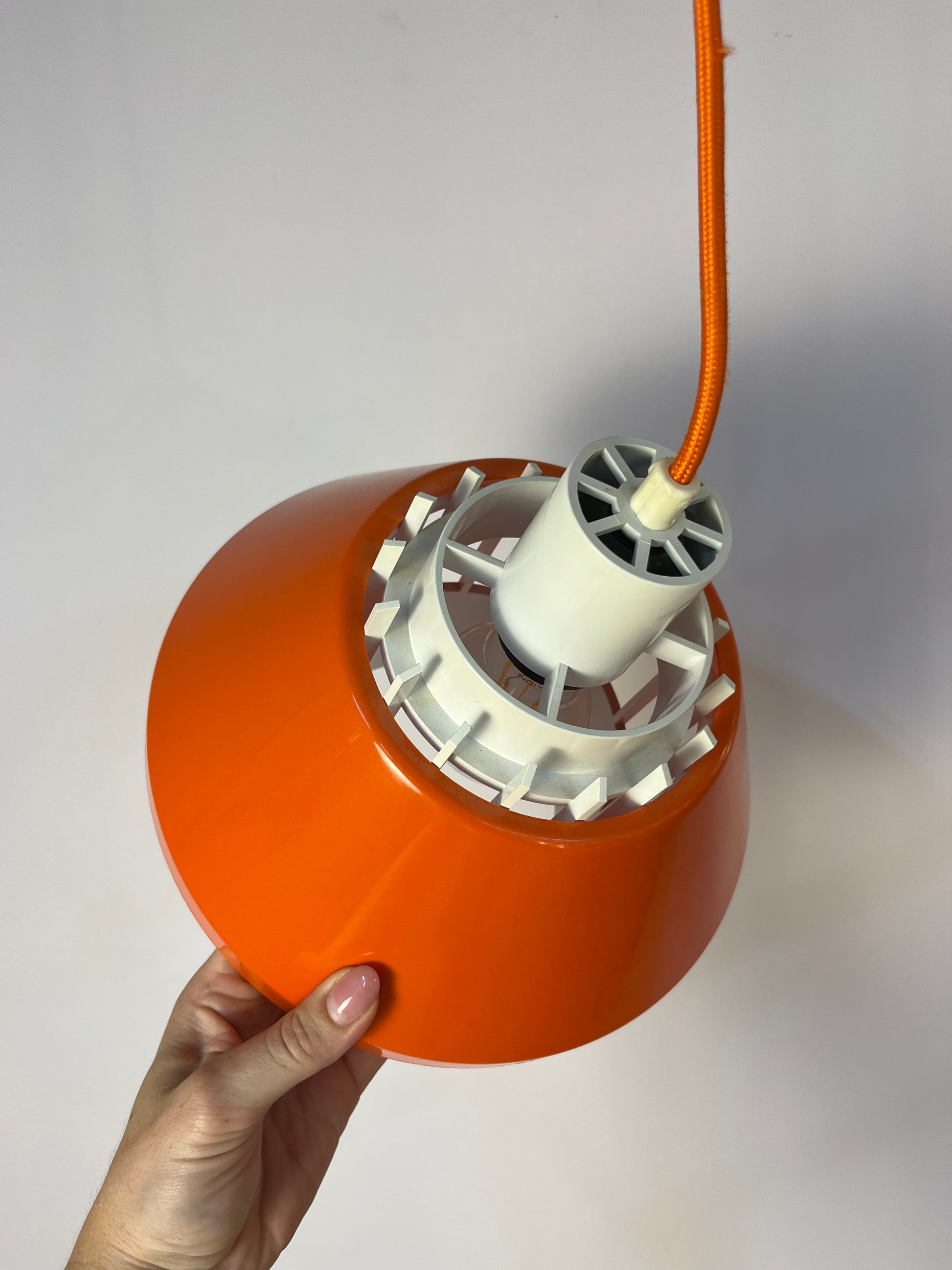 Hängelampe Modell 854 orange Kunststoff von Lyskær Belysning