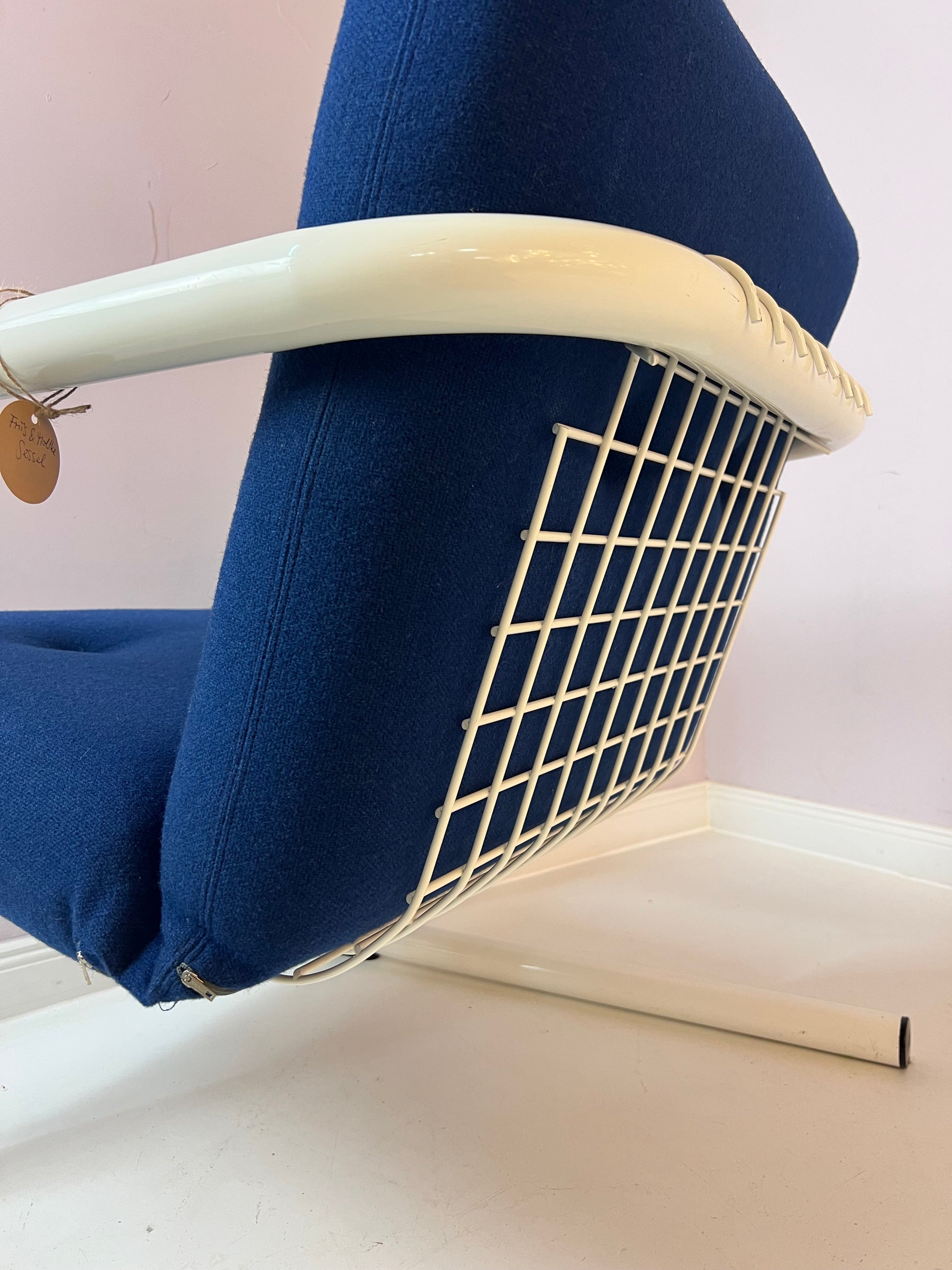 Sessel weiß blau von Friis & Moltke