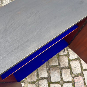 Kommode schwarz auf Hairpin Legs