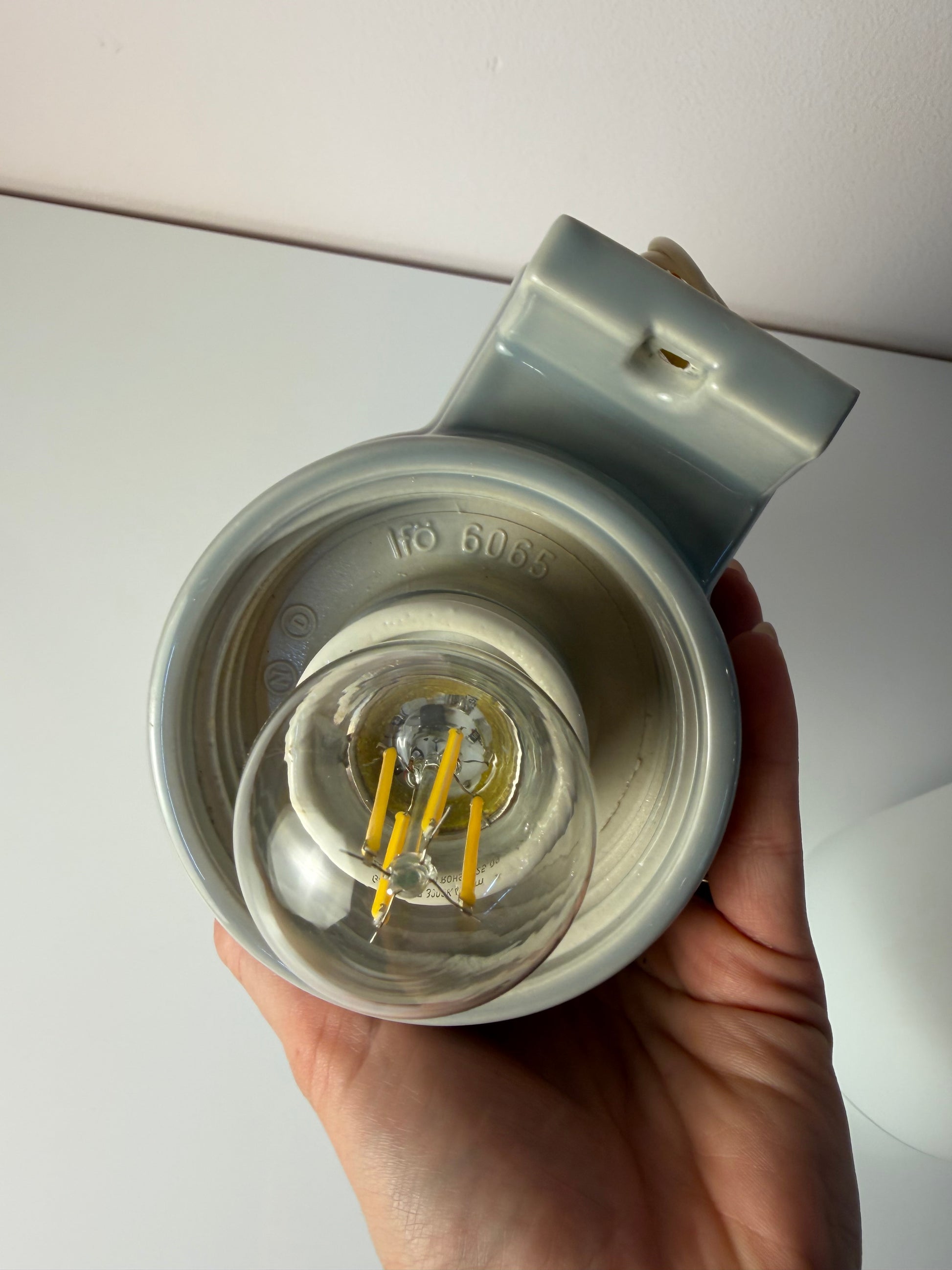 Wandlampe Modell 6065 grau von Sigvard Bernadotte für Ifö