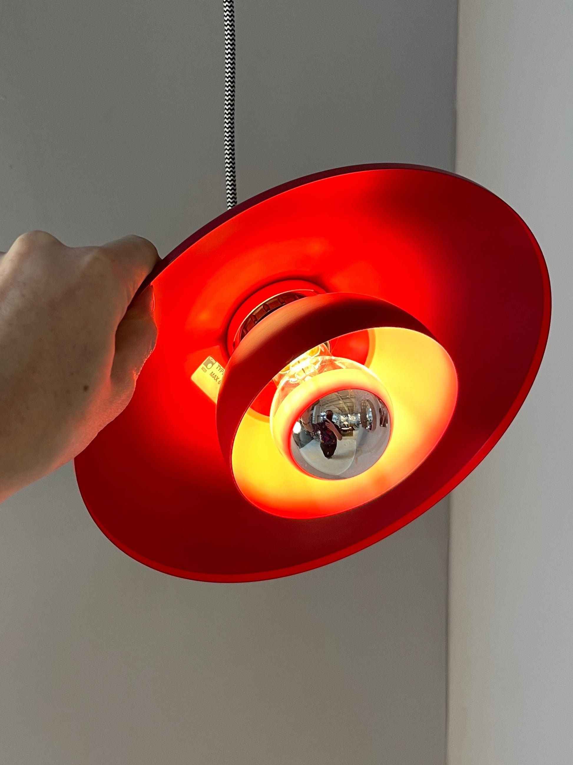 Hängelampe Typ 728 rot von Horn