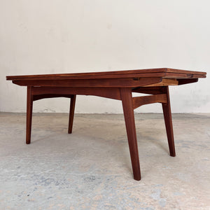 Höhenverstellbarer Couchtisch Teak mit Auszügen aus Dänemark