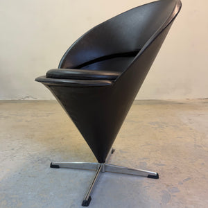 Cone Chair braunes Kunstleder von Verner Panton