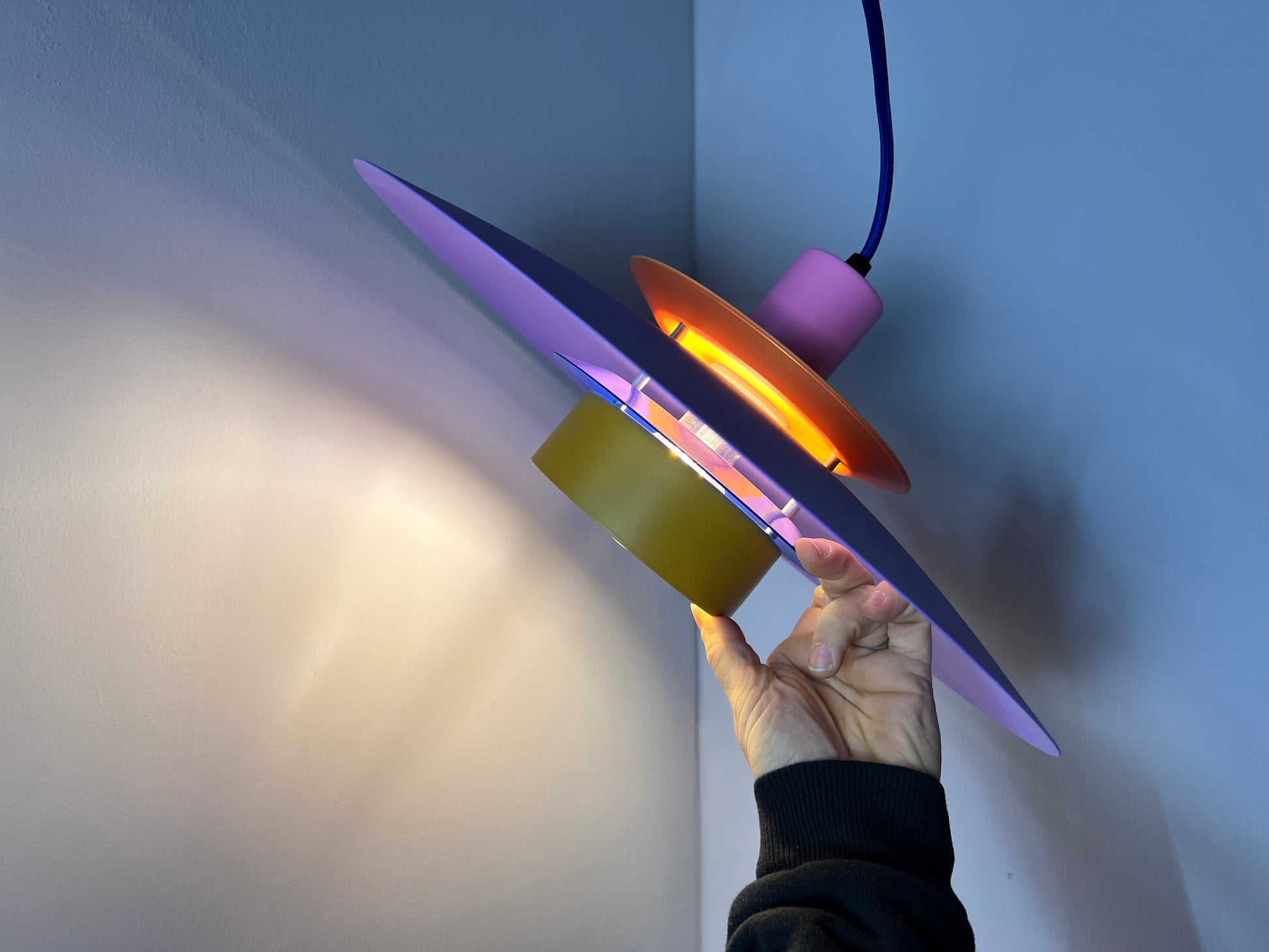 Lamellenlampe neu lackiert lila ocker