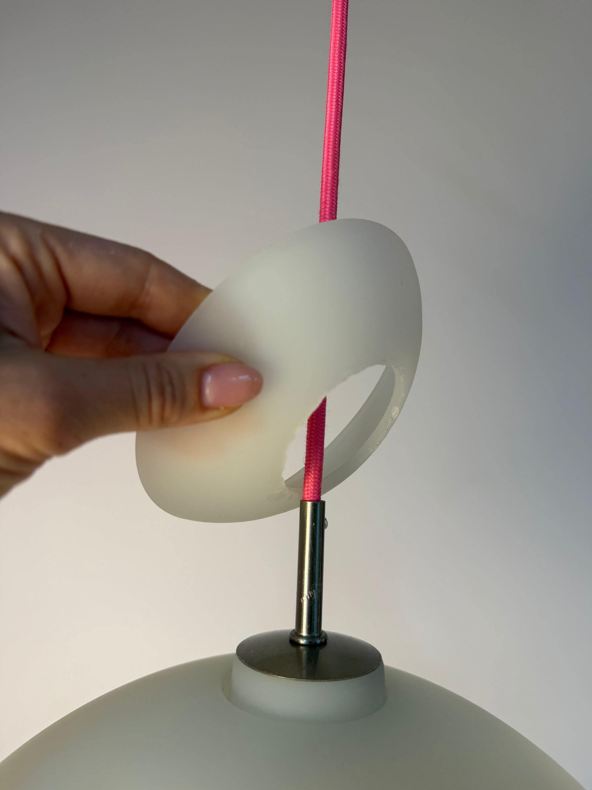 Lamellenlampe Milchglas aus Dänemark