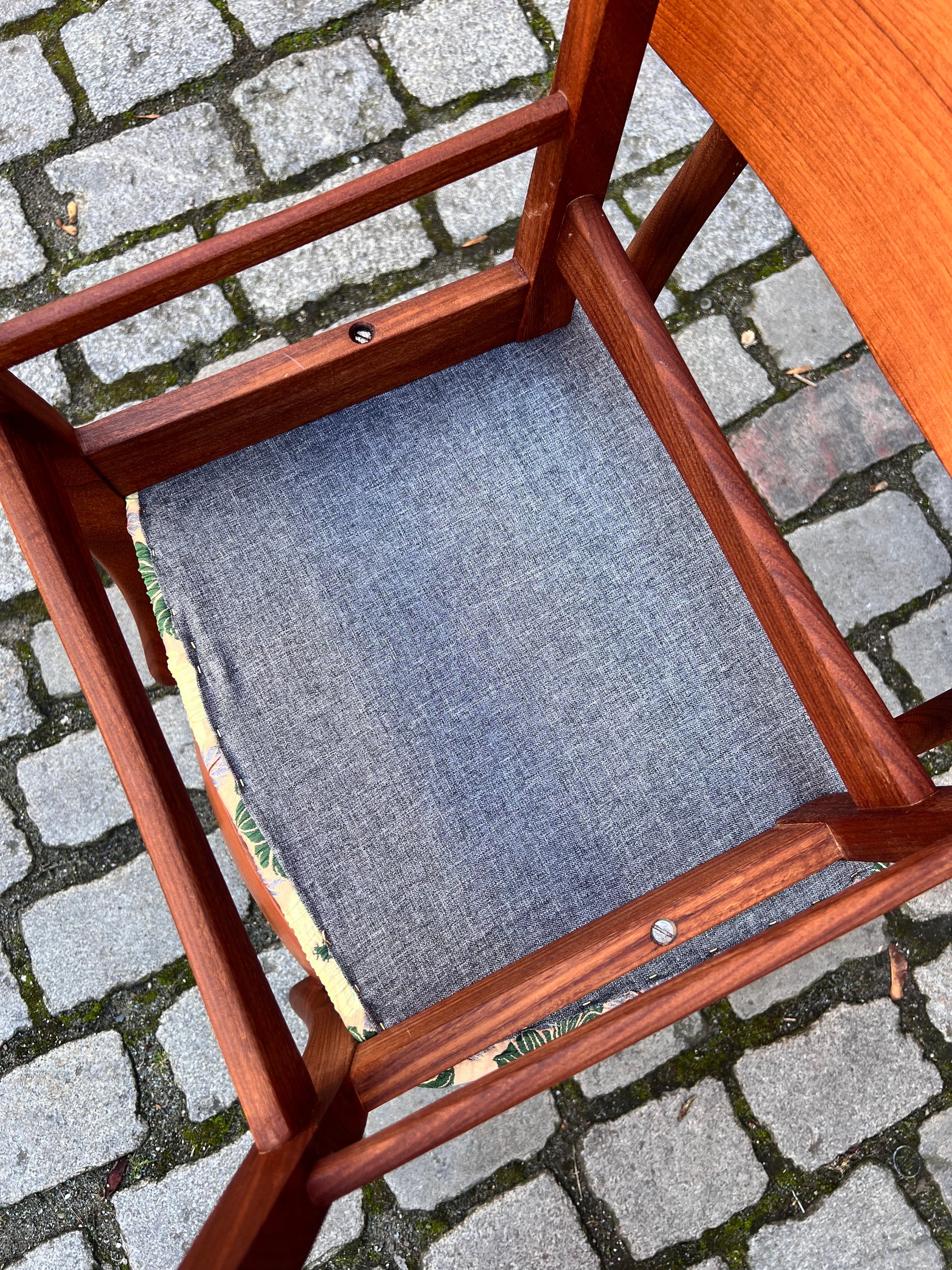 Set: 2x Esszimmerstuhl floral Teak von Farstrup