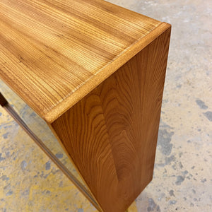 Vitrine / Bücherregal mit Glastüren Typ 605 auf Hairpinlegs von Herbert Eilenberg für Hellerau