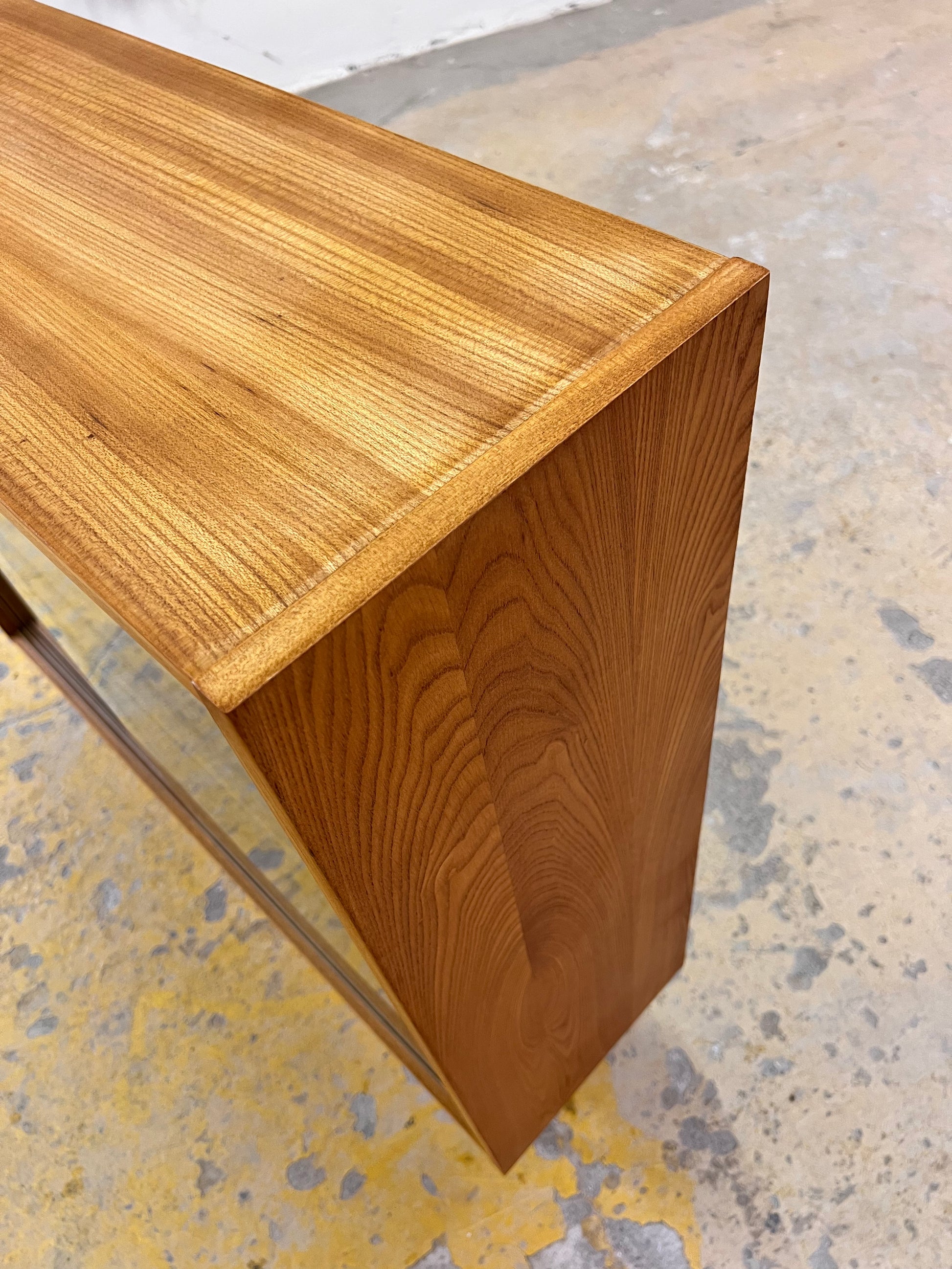 Vitrine / Bücherregal mit Glastüren Typ 605 auf Hairpinlegs von Herbert Eilenberg für Hellerau