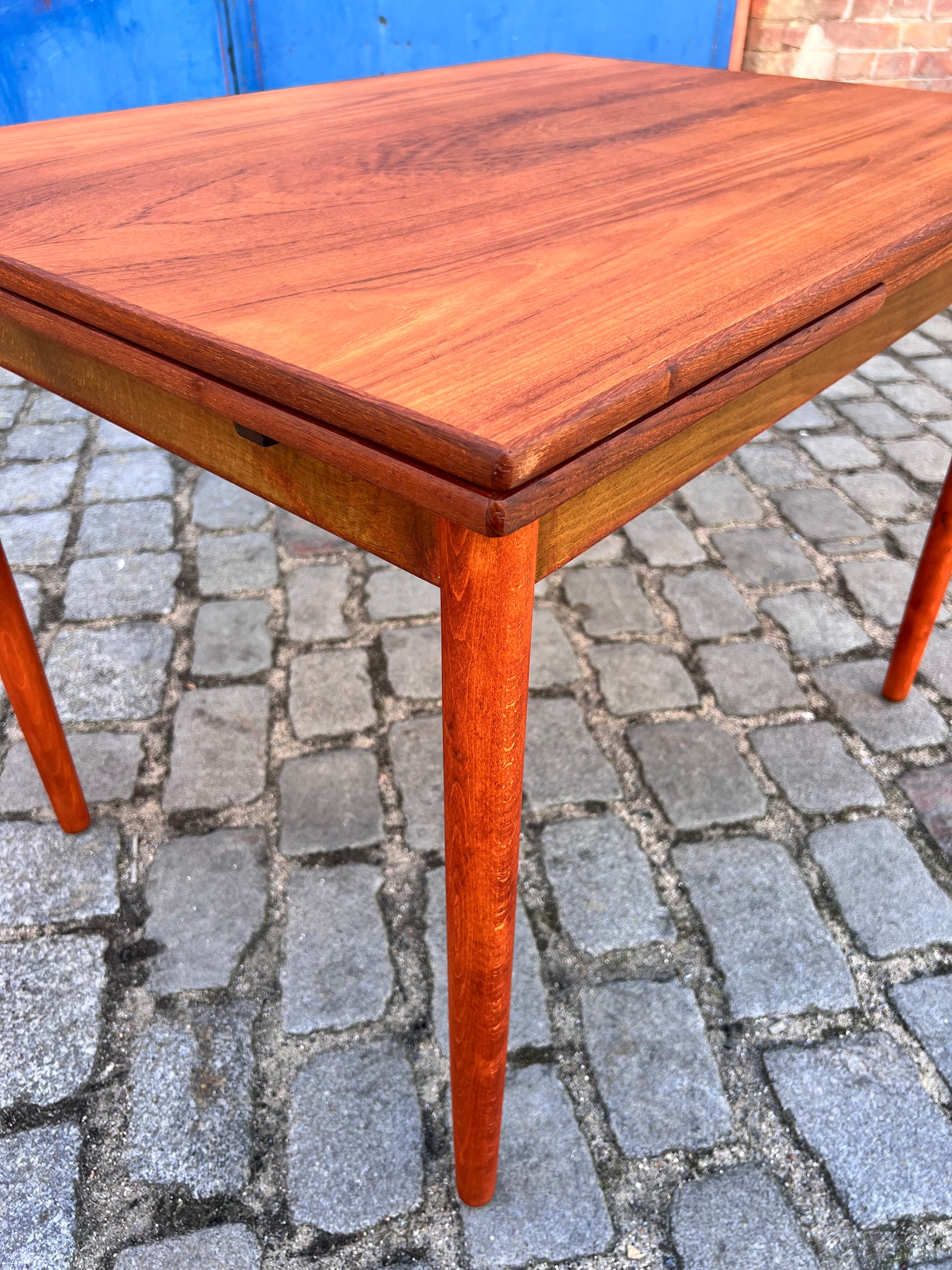 Kleiner ausziehbarer Esstisch Teak aus Dänemark