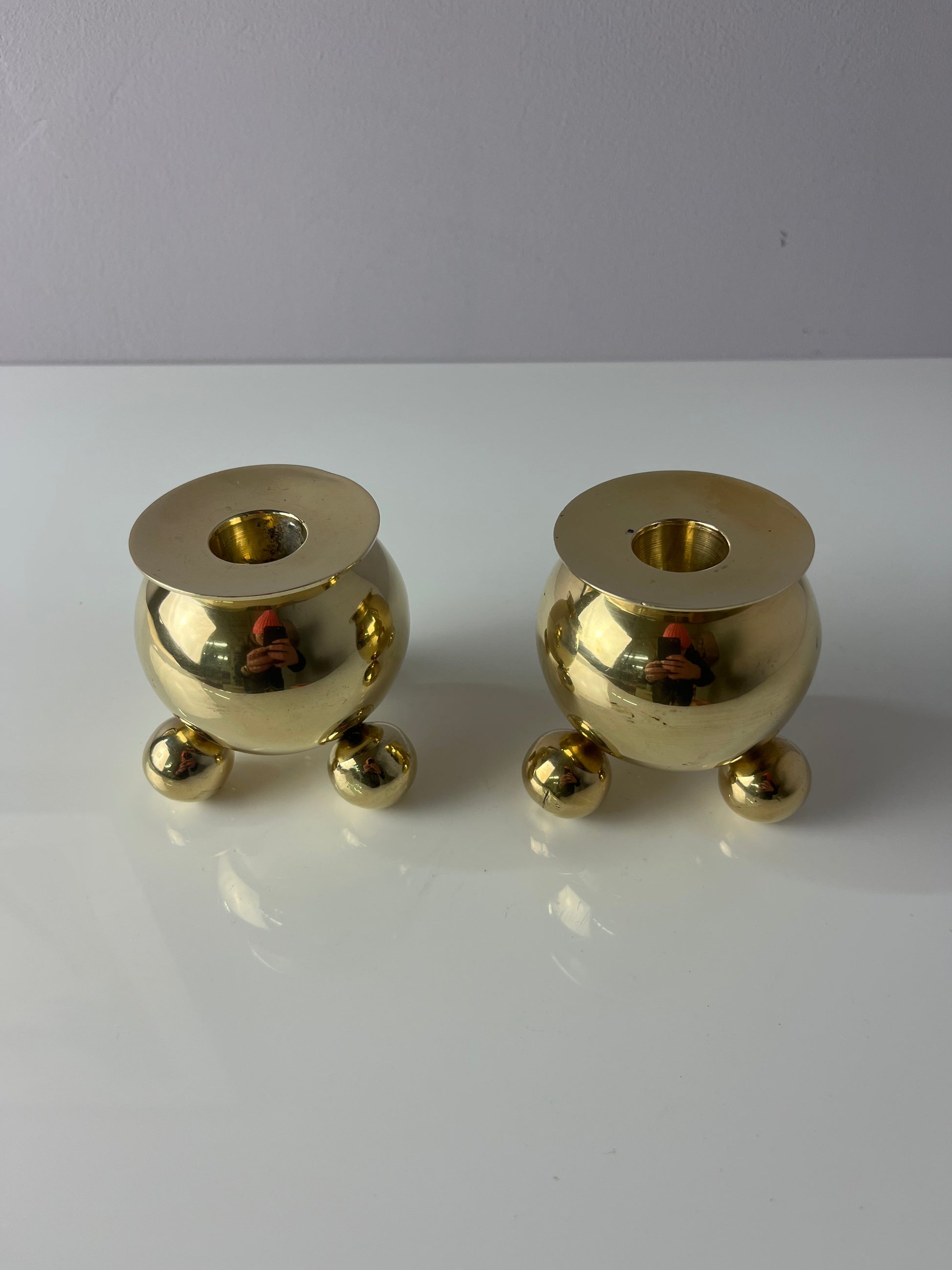 Set: 2x Kugel Kerzenständer Messing von Gusums Bruk