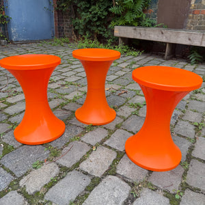 Hocker Tam Tam orange von von Henri Massonnet