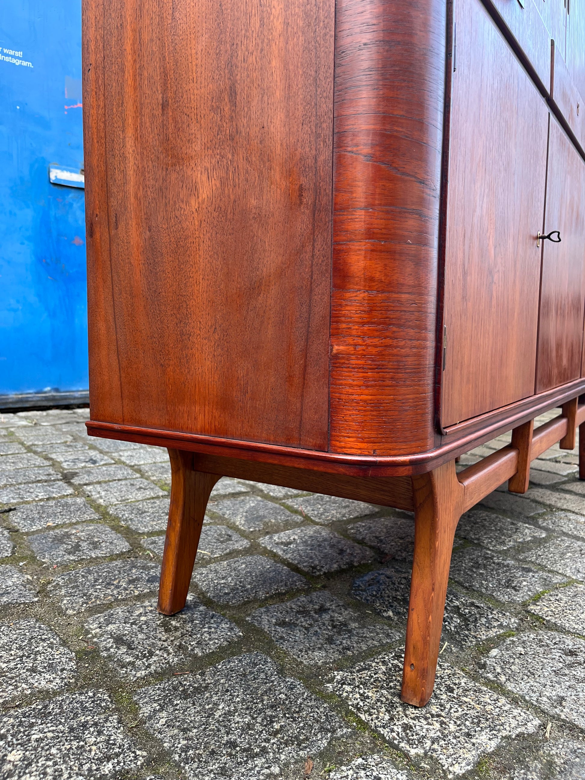 Highboard Teak mit Jalousietüren aus Dänemark