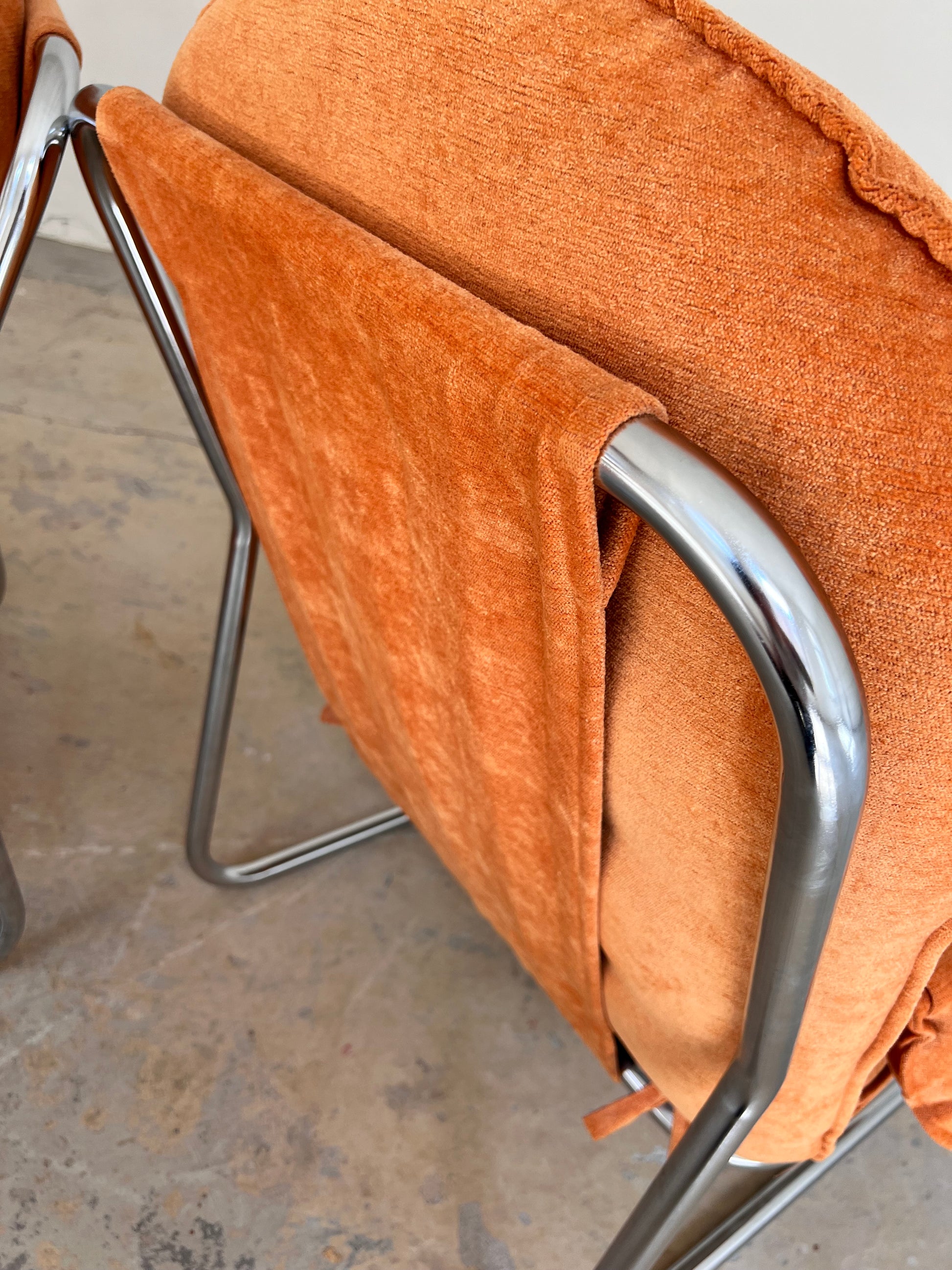 Sessel Halina orange Chrom von Hellerau