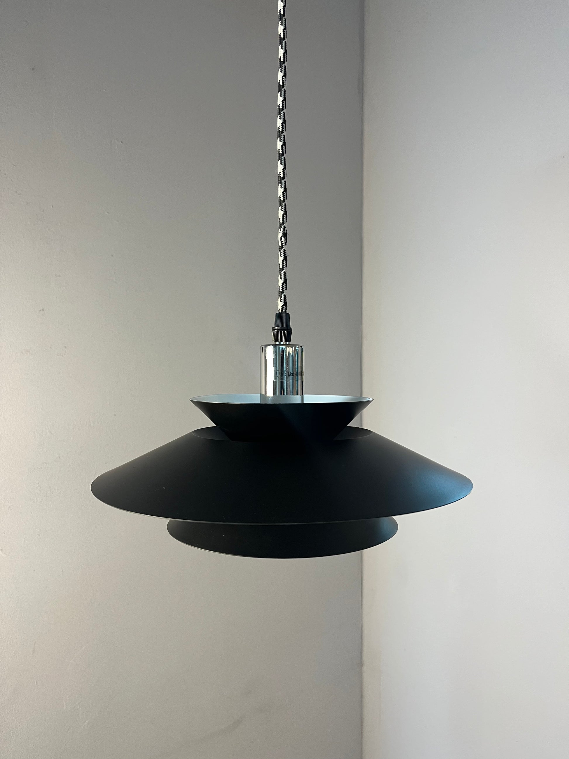 Lamellenlampe schwarz aus Dänemark