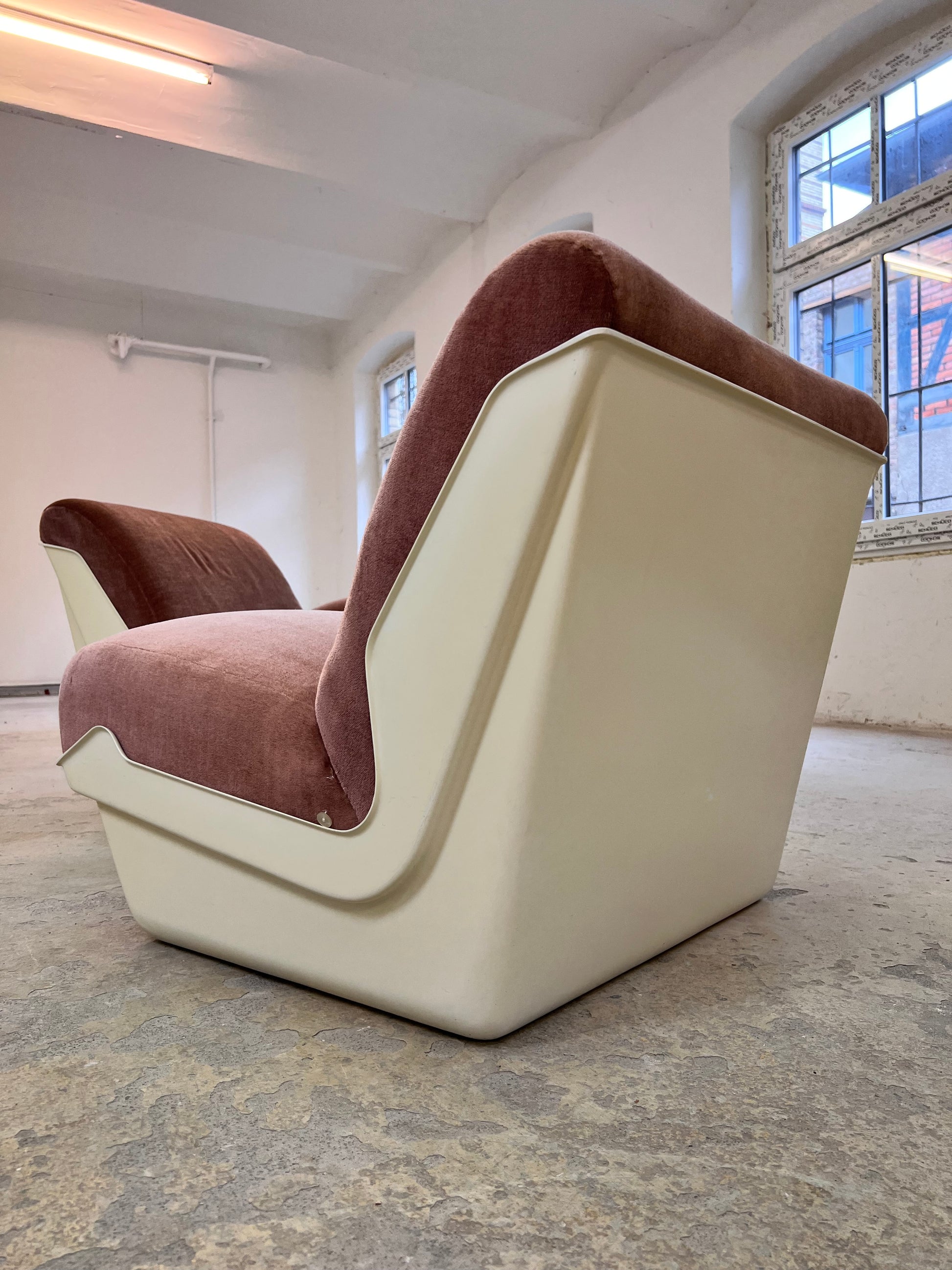 Modularer Schalensessel rosa Samt & Kunststoff