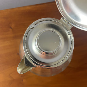 Karaffe mit Eiskühler und Silberdeckel