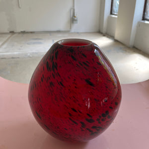Vase rot schwarz Glas