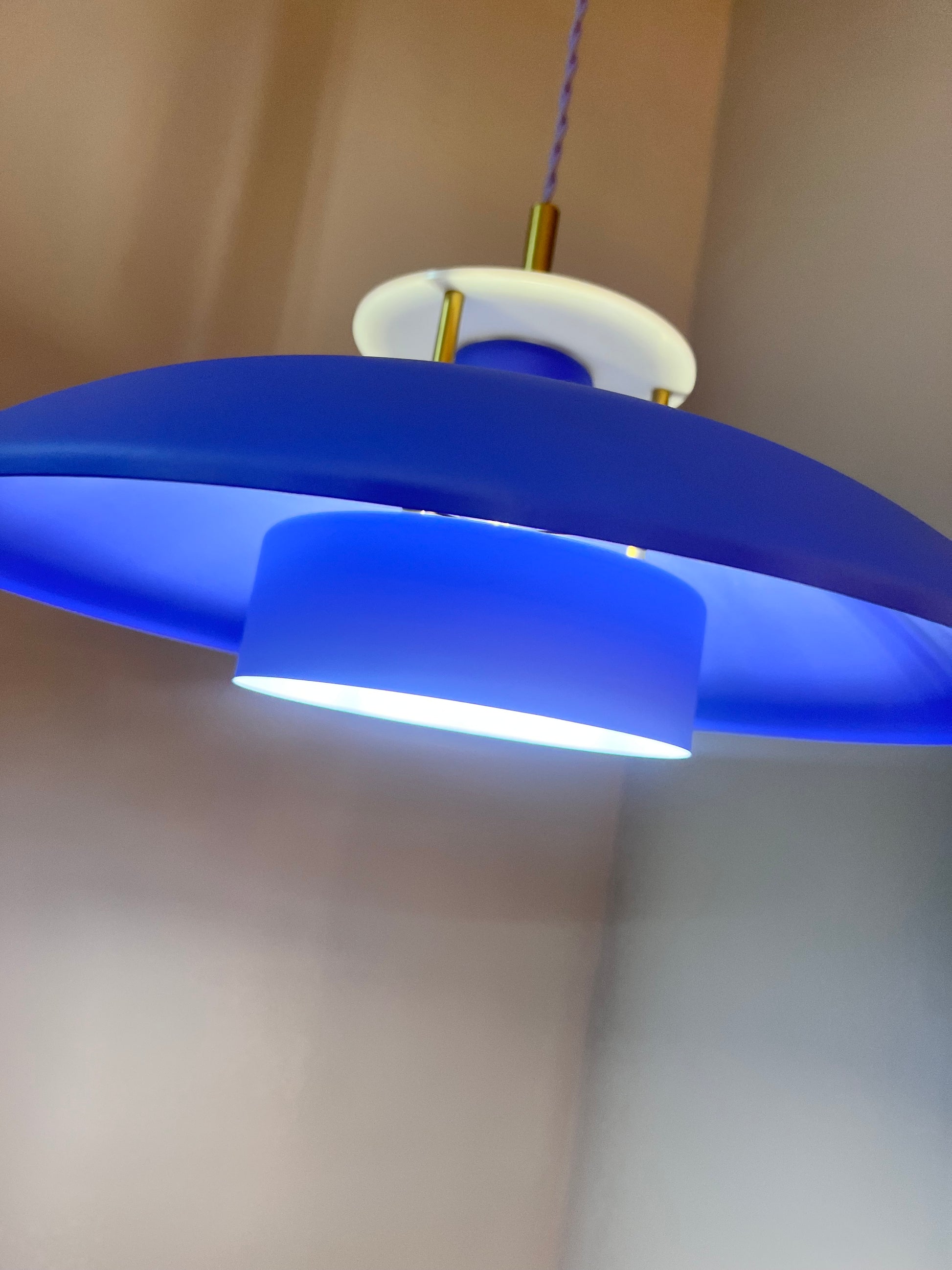 Lamellenlampe neu lackiert blau
