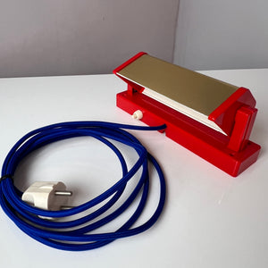 Wandleuchte rot gold von Lyfa Dänemark