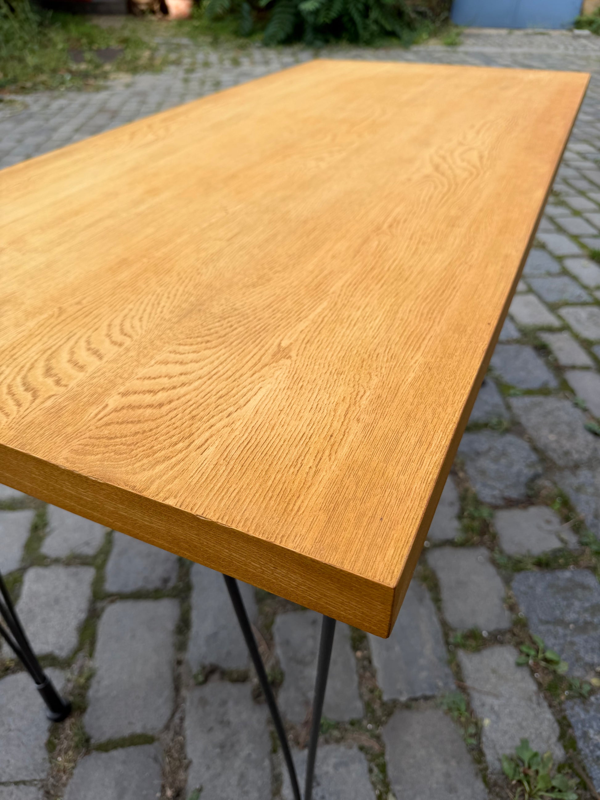 Klubtisch Typ 602/K Esche mit neuen Füßen von Hellerau