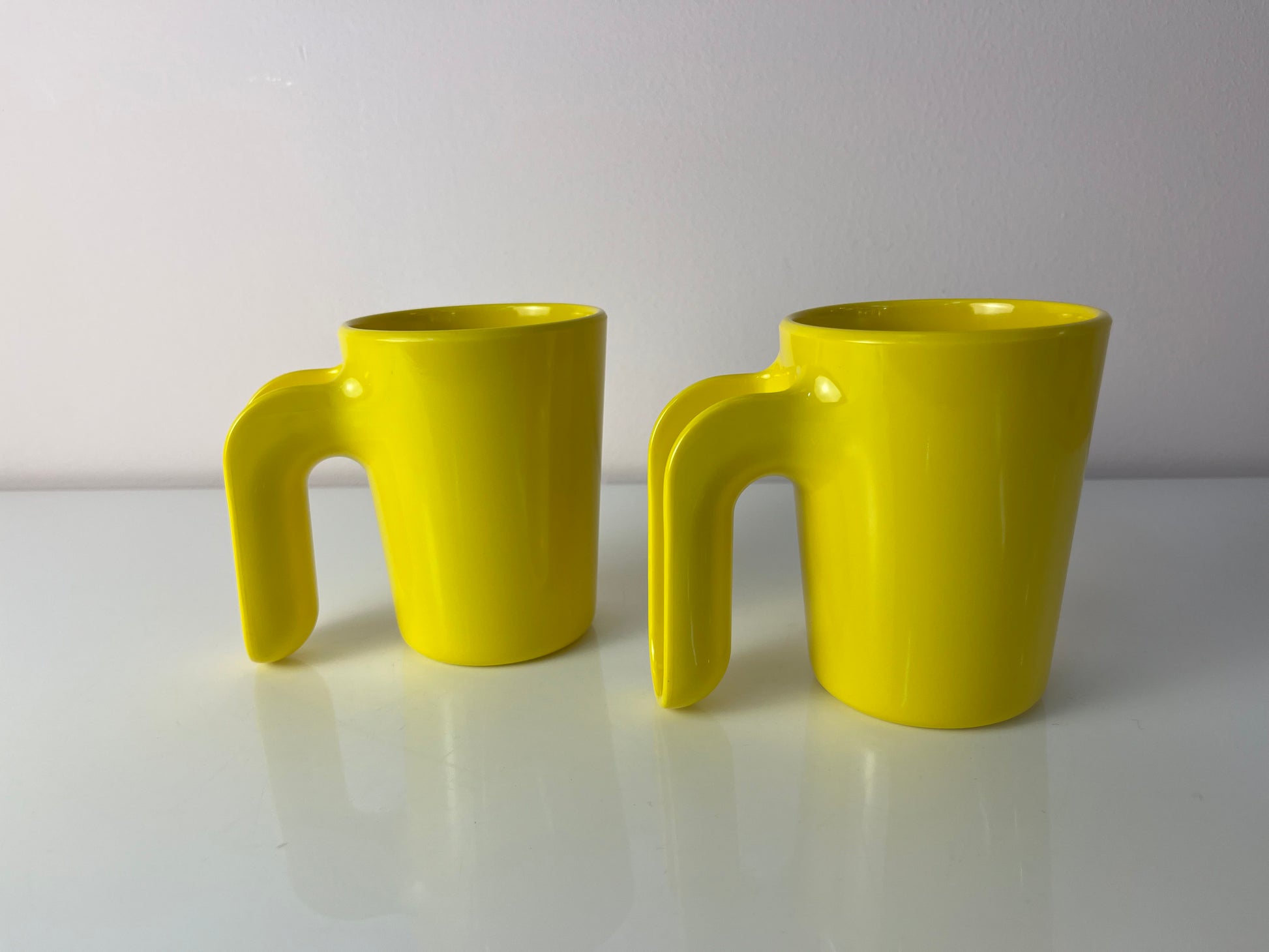 Set: 2x Tasse gelb von Ole Jensen für Room Copenhagen