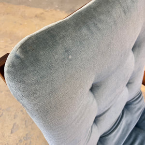 Sessel blau Samt und Teak Hochlehner