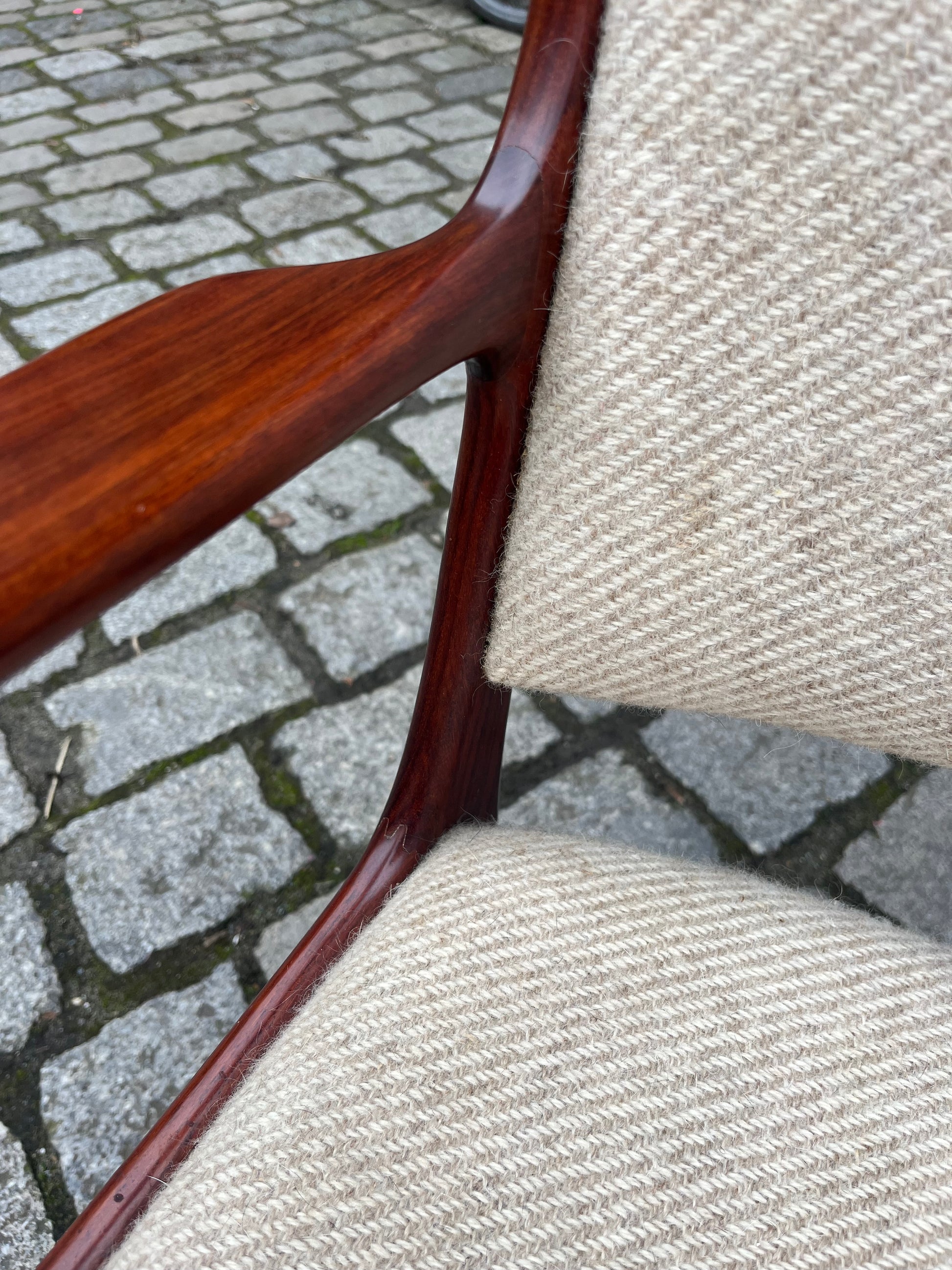 Armlehnstuhl Palisander mit Wollbezug von Johannes Andersen für Uldum Møbelfabrik