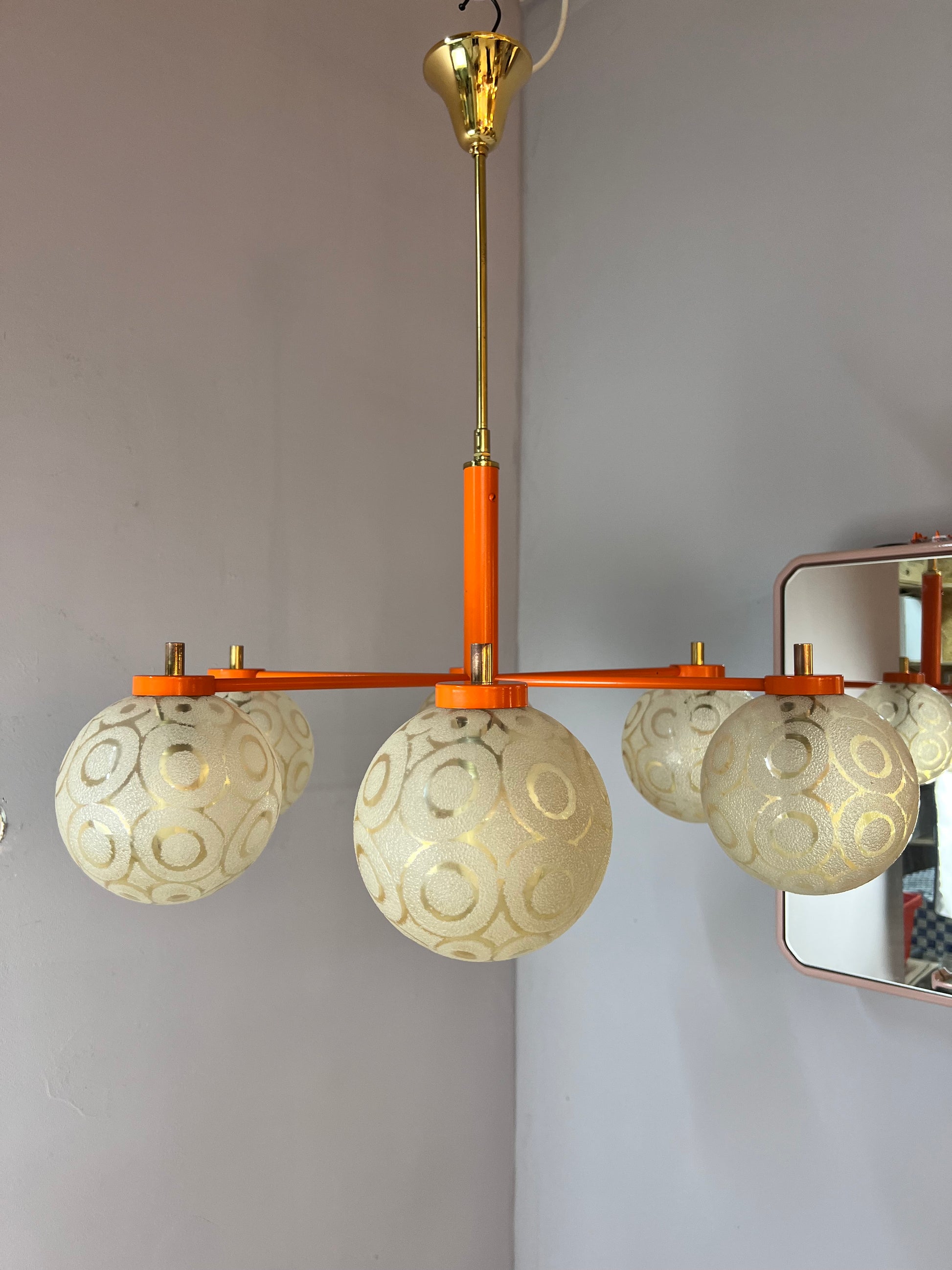 Kronleuchter orange creme