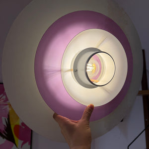Lamellenlampe weiß lila von Formlight