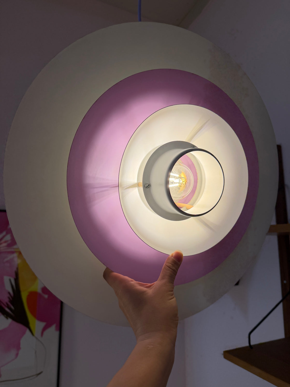 Lamellenlampe weiß lila von Formlight