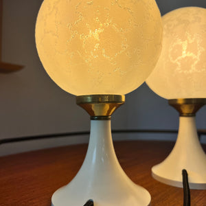 Set: 2x Nachttischlampe mit Tulipfuß