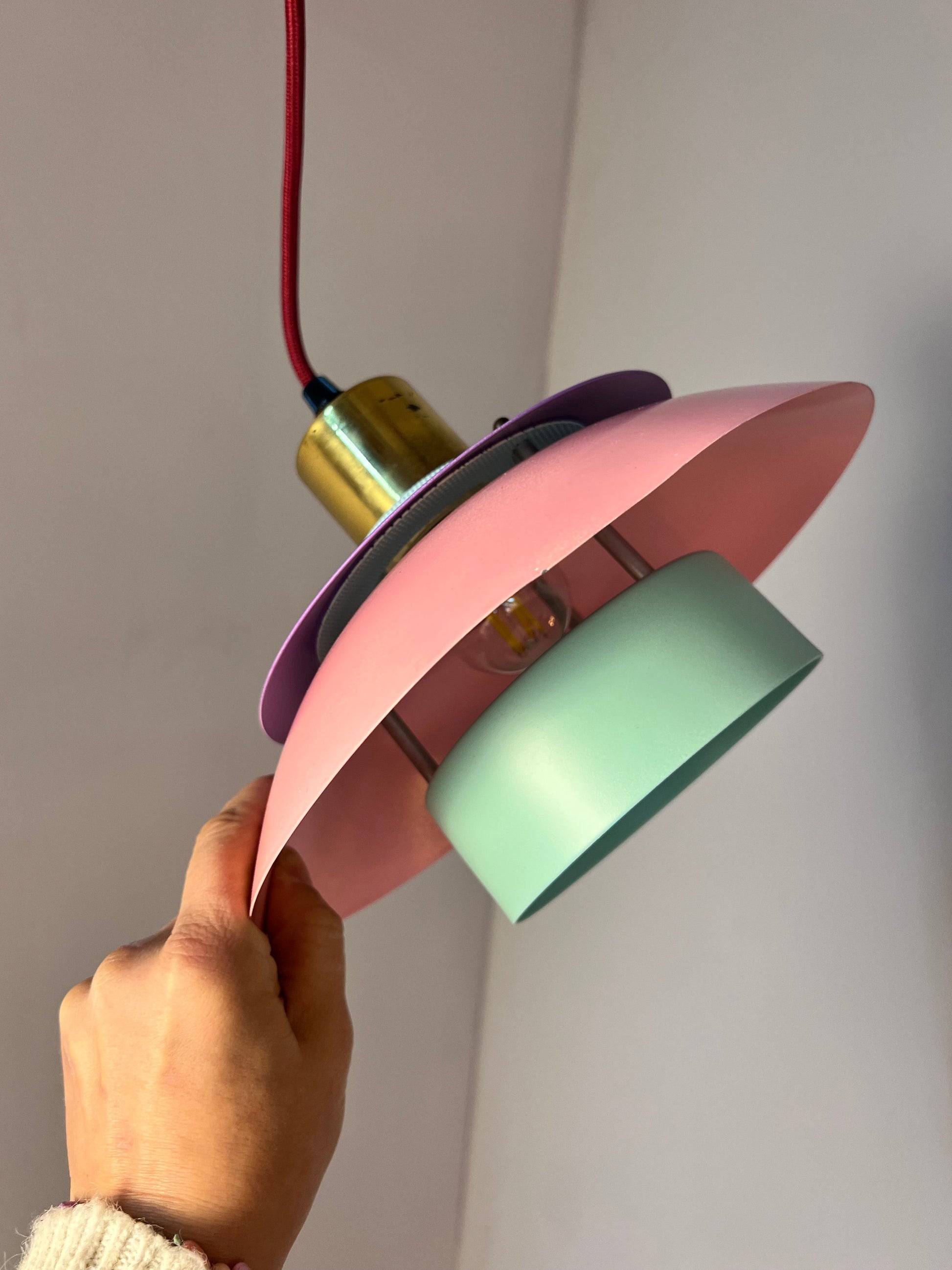 Lamellenlampe neu lackiert mint rosa lila aus Dänemark