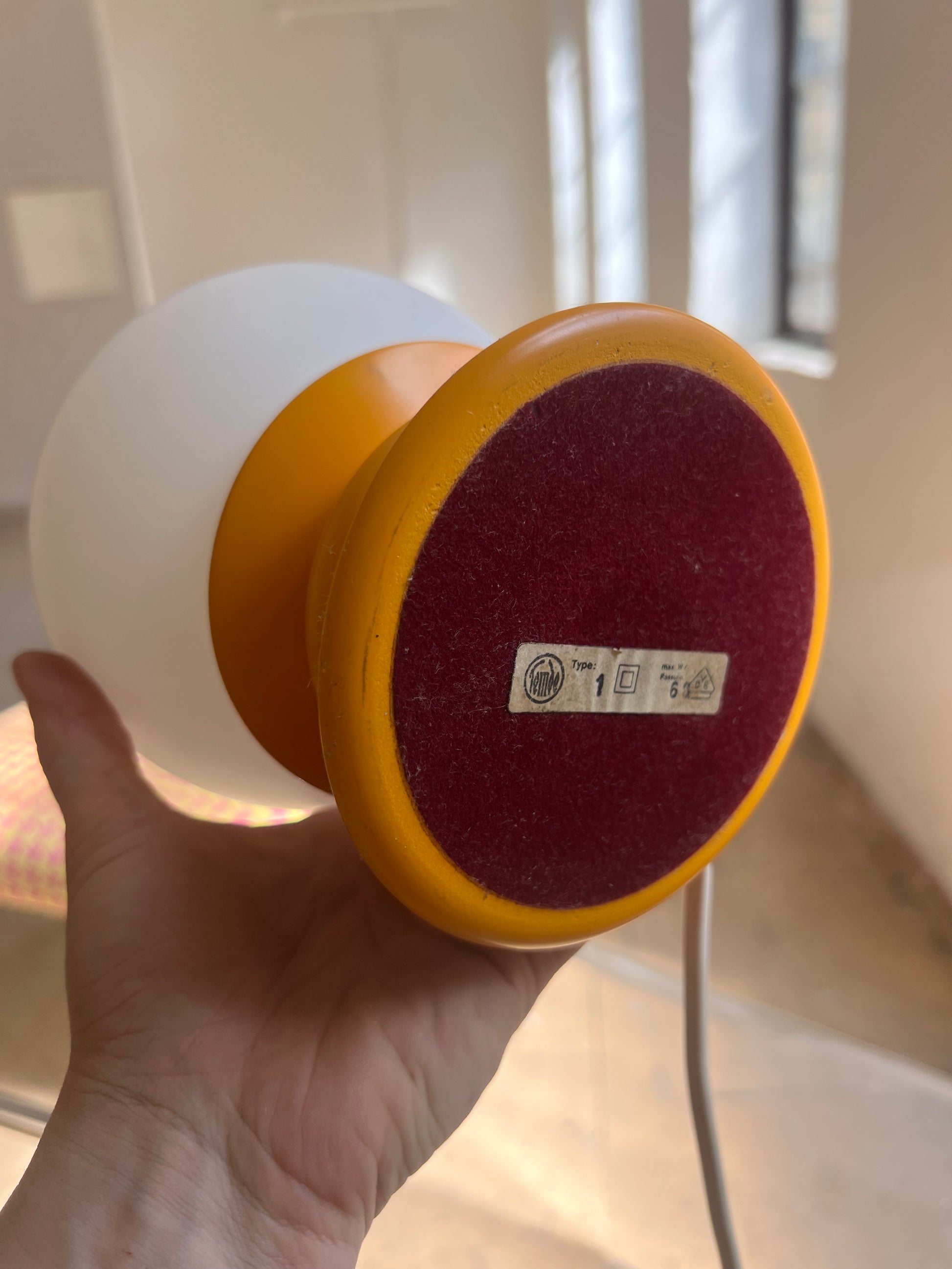 Tischlampe gelb Opalglas von Temde