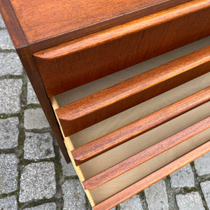 Kommode Teak mit Schloss aus Dänemark