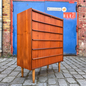 Kommode Teak mit durchgängigen Griffen
