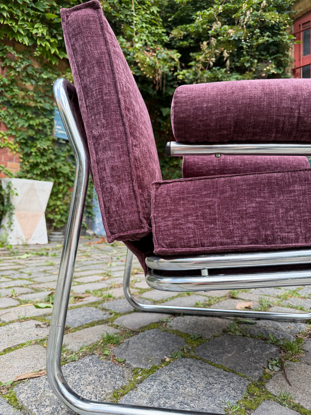 Sessel Halina lila neu gepolstert Chrom von Hellerau