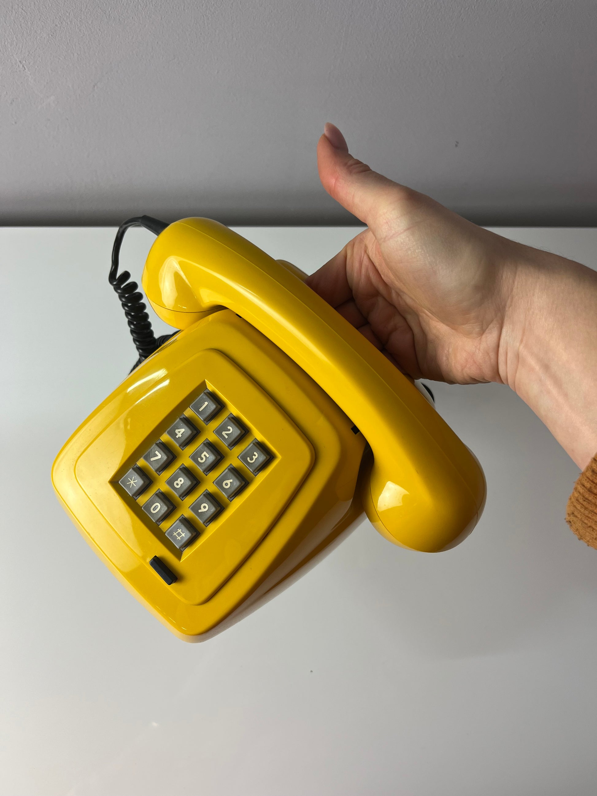Telefon Modell 73 D gelb von Kirk