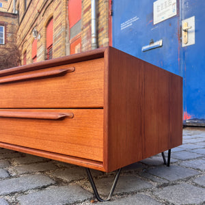 Lowboard Teak auf Hairpinlegs von rt Möbel