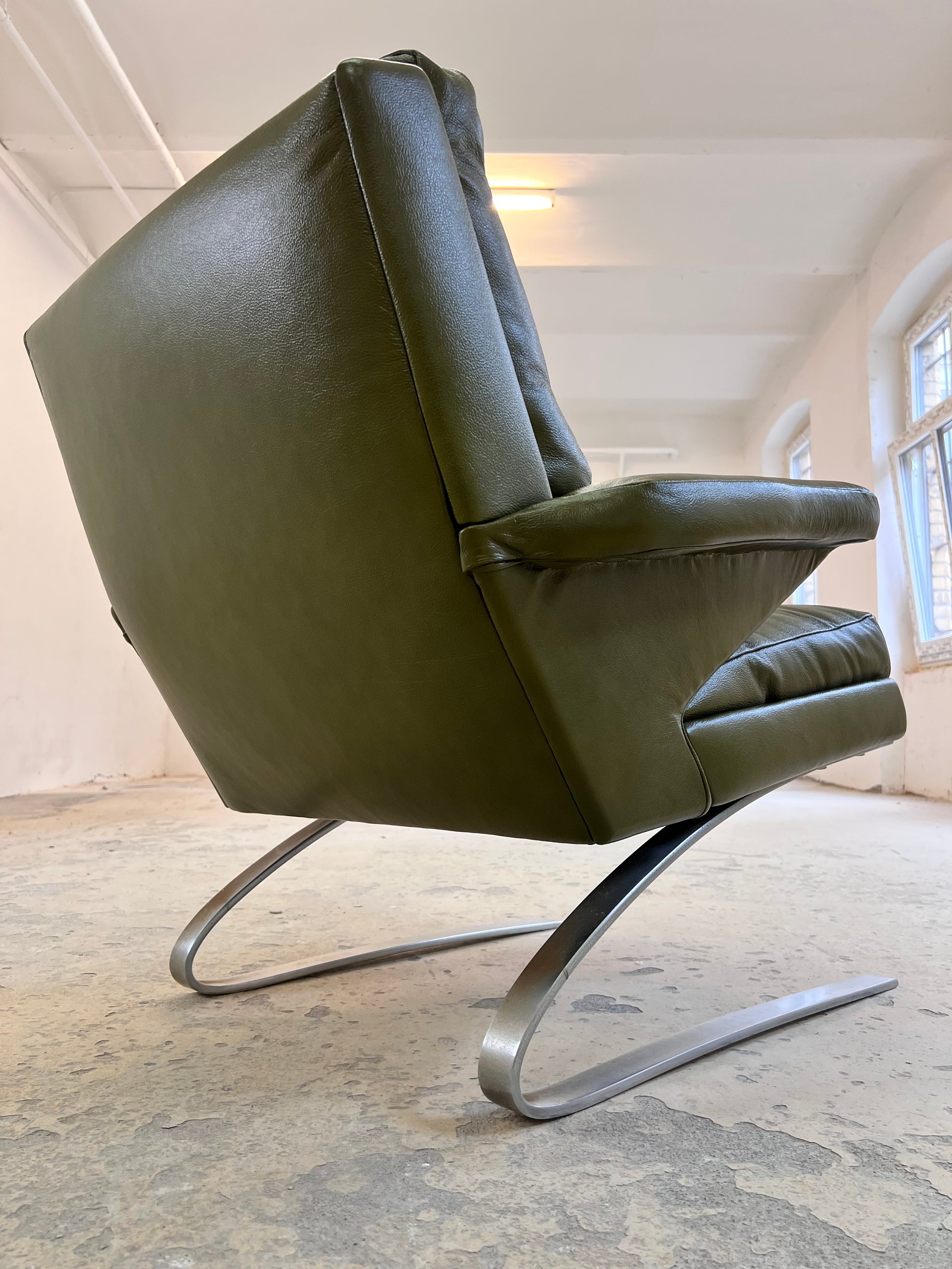 Swing Chair grün Echtleder Chrom von Reinhold Adolf & Hans Jürgen Schröpfer für COR