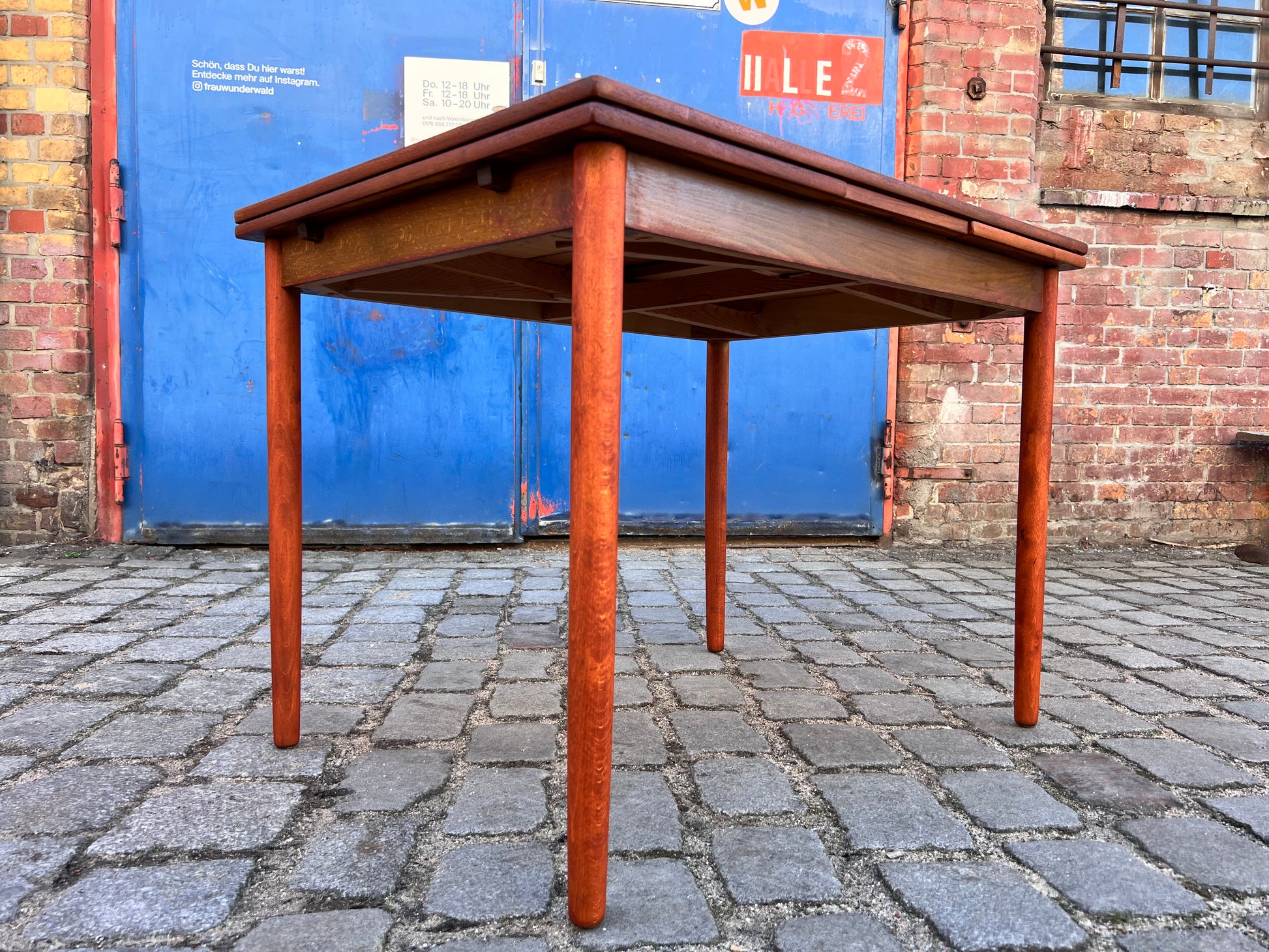 Kleiner ausziehbarer Esstisch Teak aus Dänemark