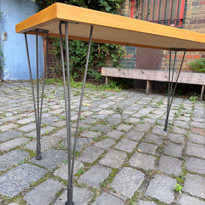 Klubtisch Typ 602/K Esche mit neuen Füßen von Hellerau